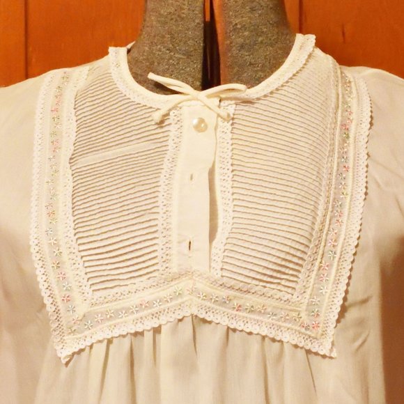 Vintage Barbizon June Sleeveless Lace Embroidered Semi-Sheer White Nightgown - Picture 3 of 9